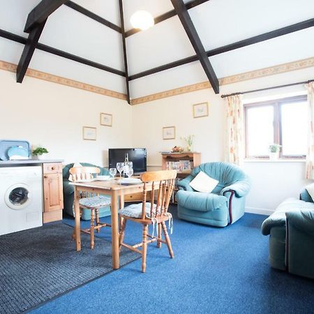 Sharlands Farm Holiday Cottages Bude Exteriör bild